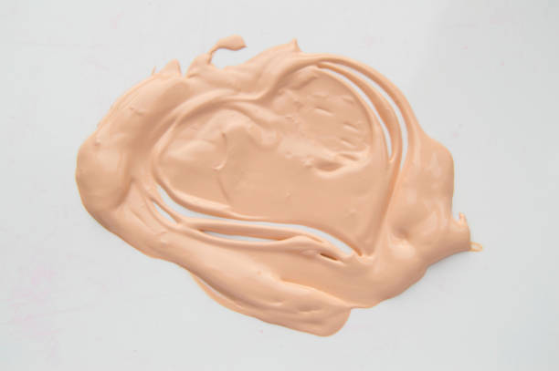Achieving a dewy finish by mixing foundation with moisturizer
